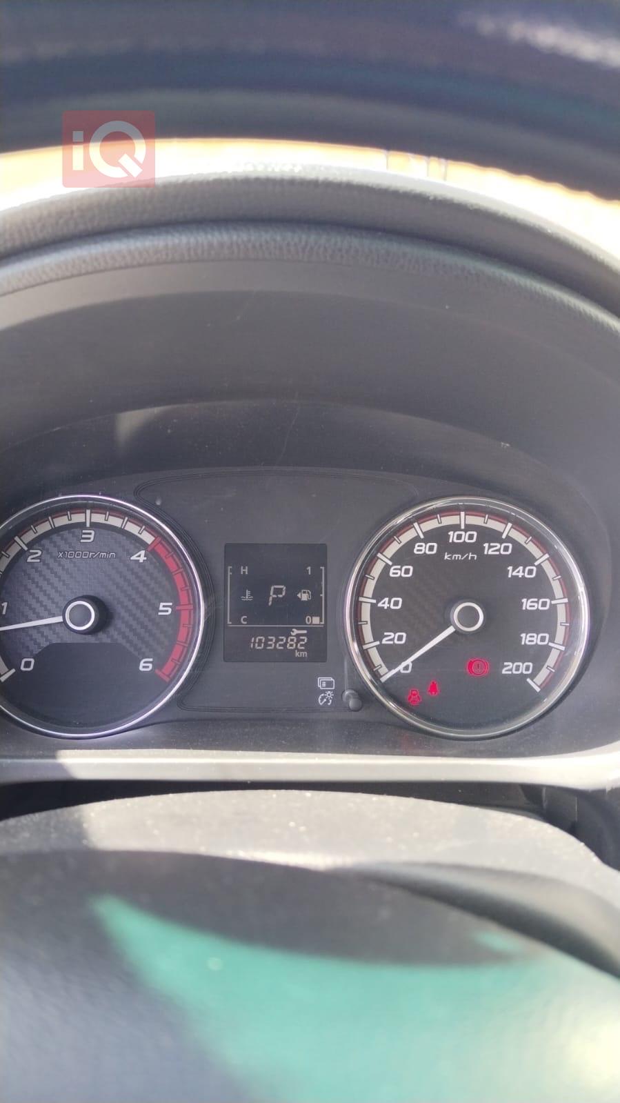 Mitsubishi L200